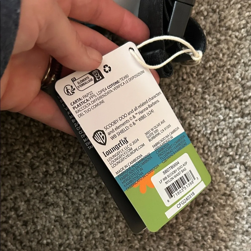 Scooby-Doo Themed Black waist pack. - Picture 3 of 4